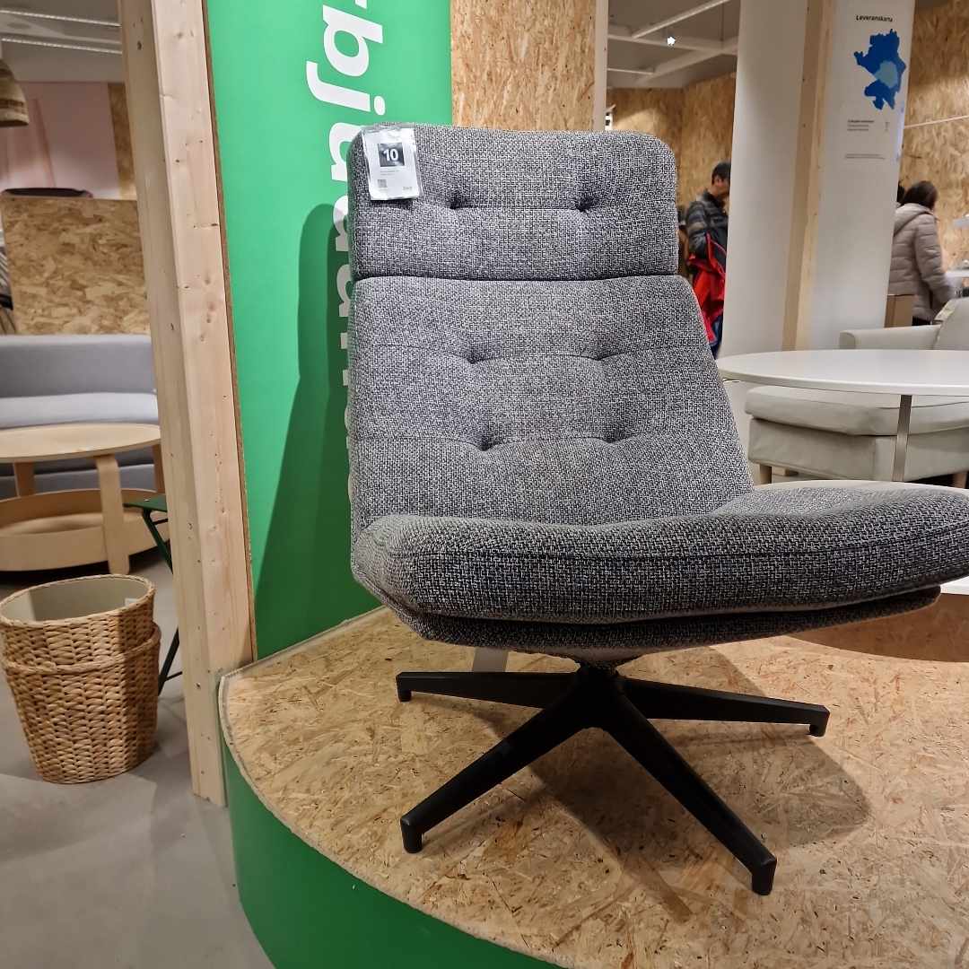 image of Fotölj på ikea gallerian - 