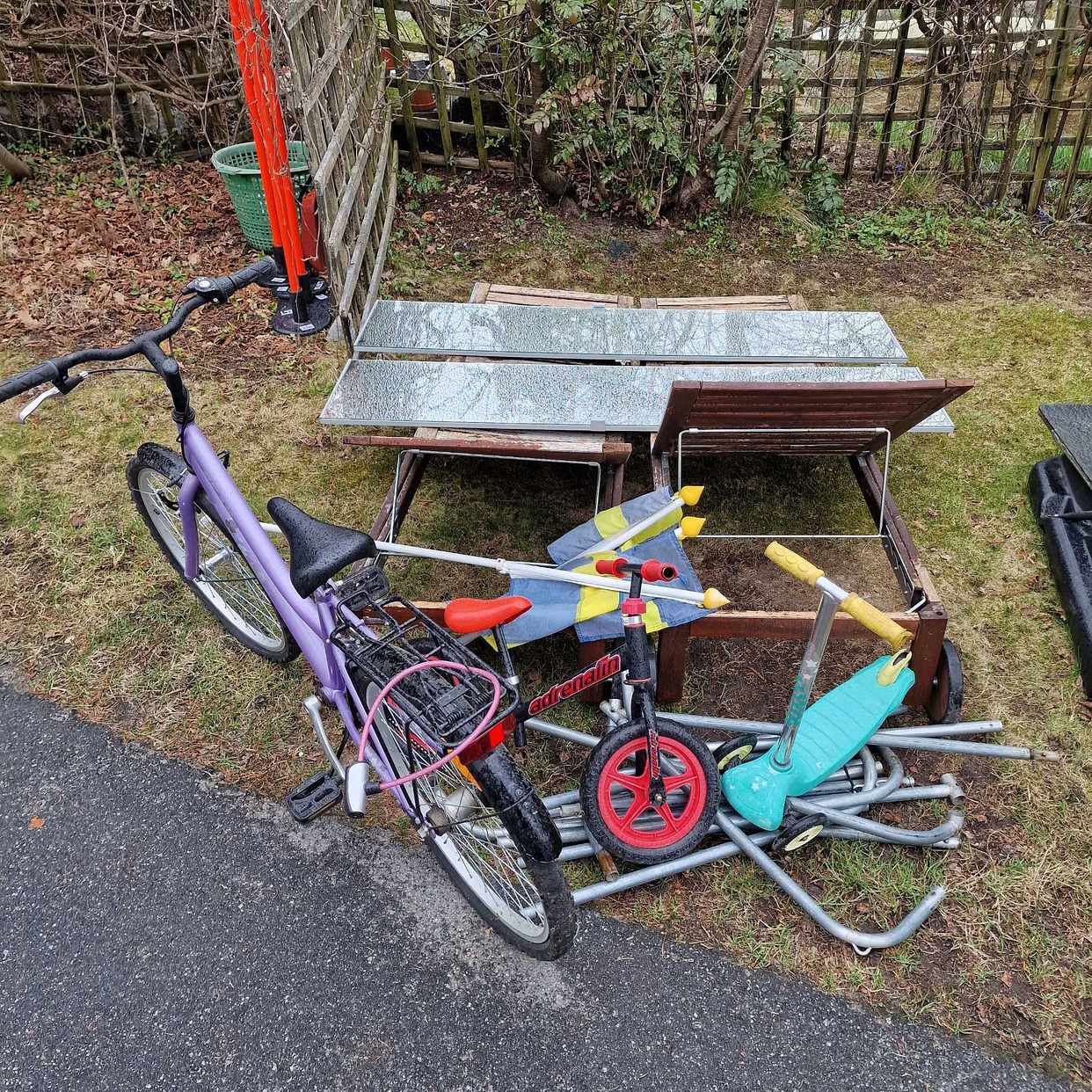 image of Solstolar, cykel etc. - Täby