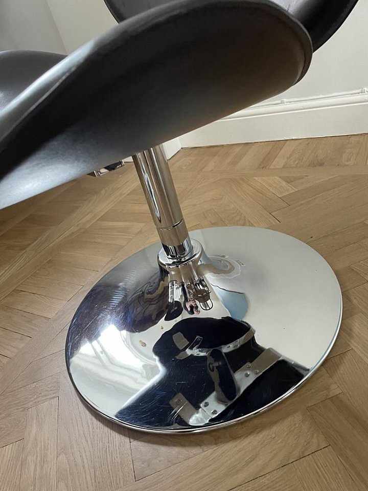 image of Fåtölj med fotpall  - 