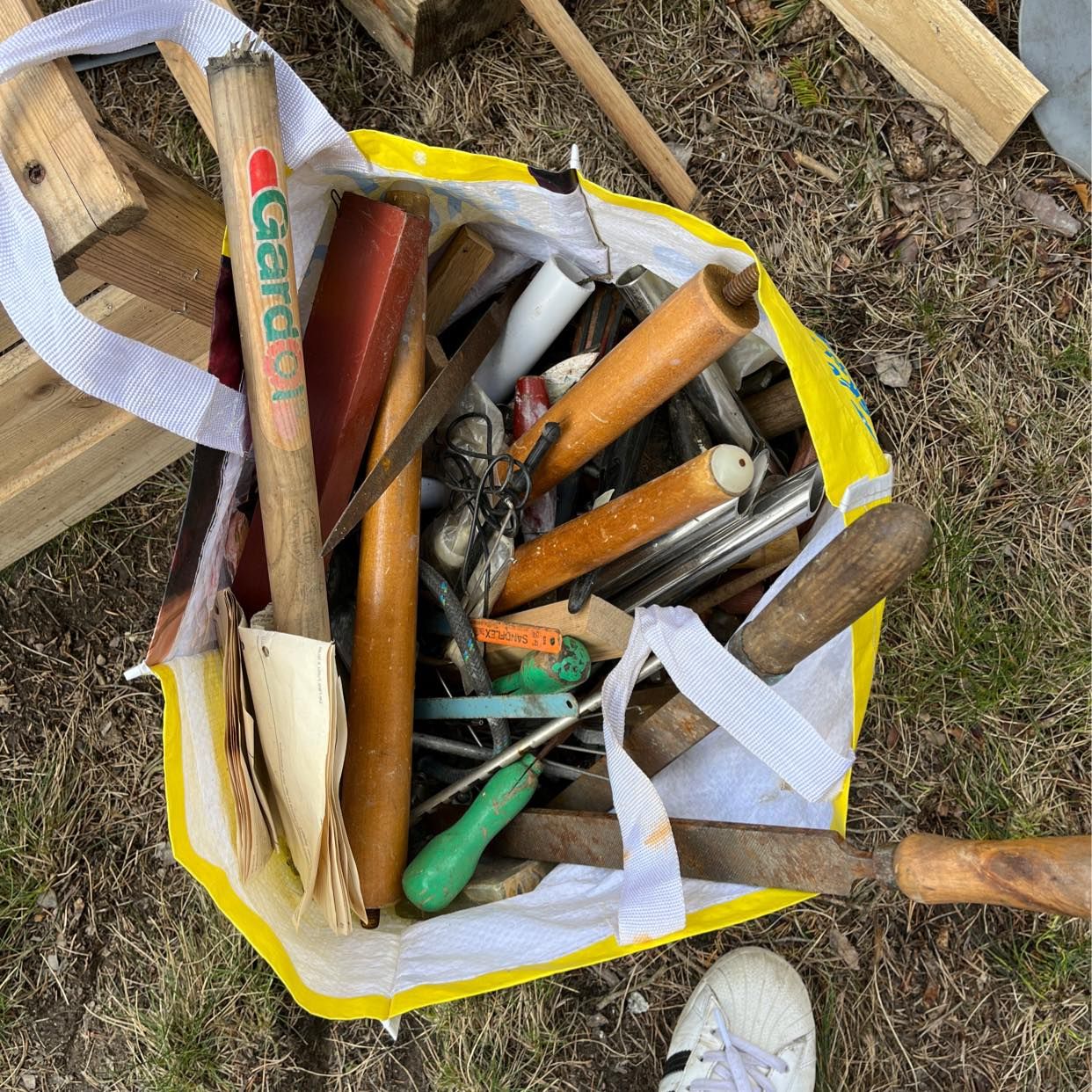 image of Spring clean up waste - Sollentuna