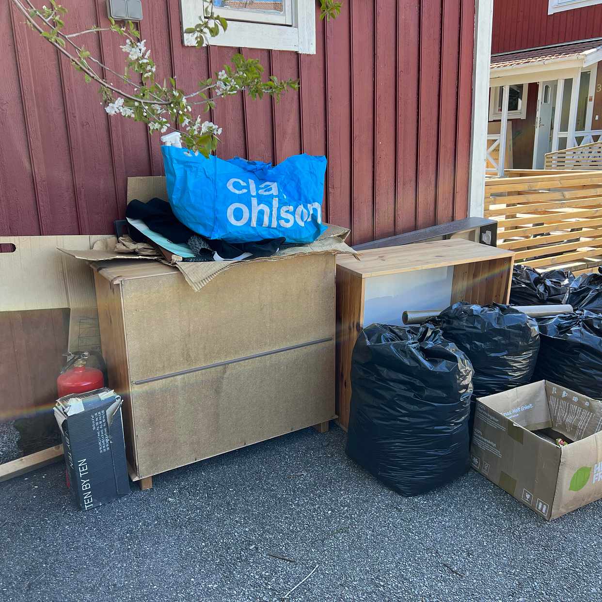 image of Remove garbage - Skogås