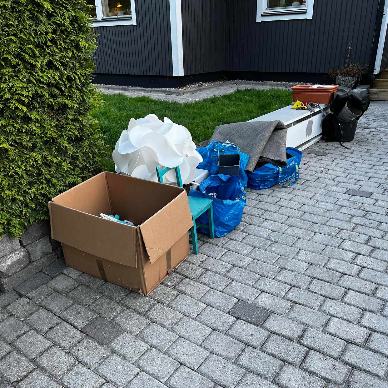 image of Ta bort skräp - Sollentuna