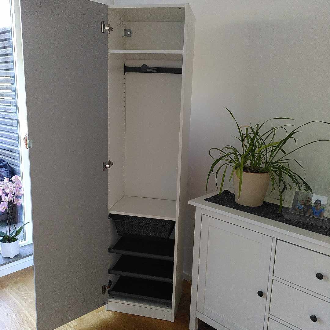 image of IKEA closet with mirror - Huddinge