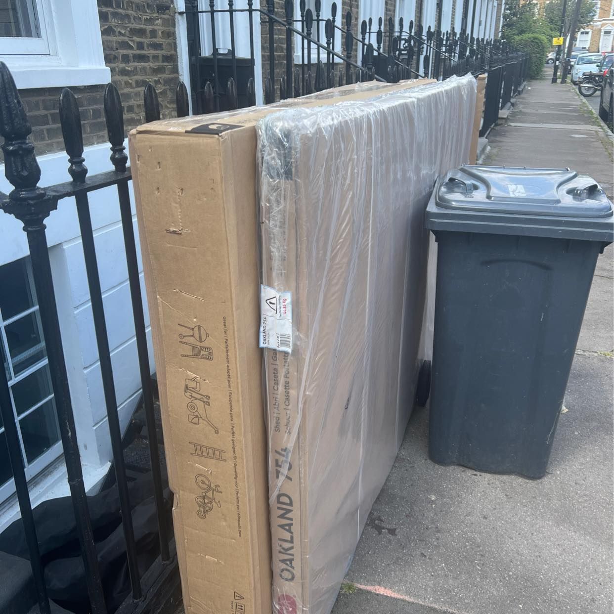 image of 2 large cardboard boxes - London