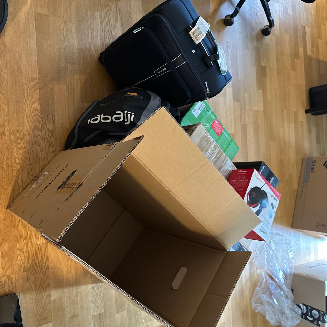 image of Moving a few boxes to ano - 