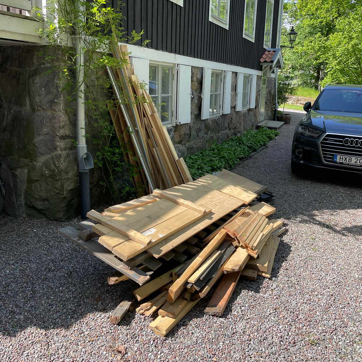 image of Plankor och diverse trä - Stocksund