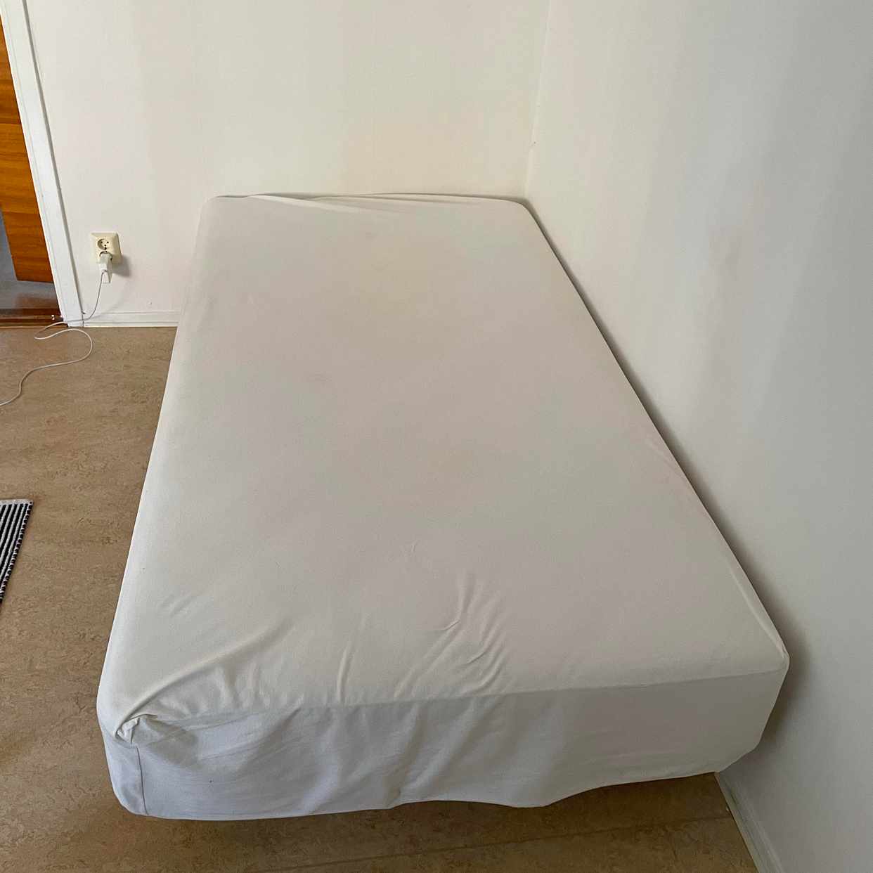 image of Get rid of the bed - Bromma