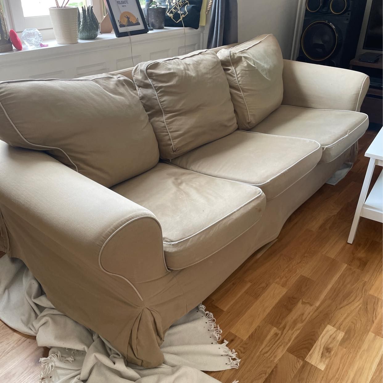 image of Slänga en gammal soffa - Sundbyberg