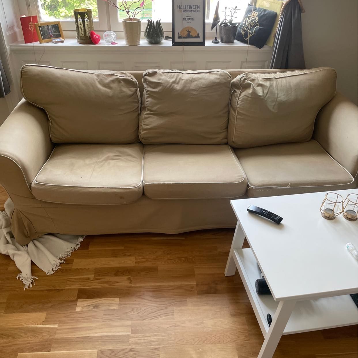 image of Slänga en gammal soffa - Sundbyberg