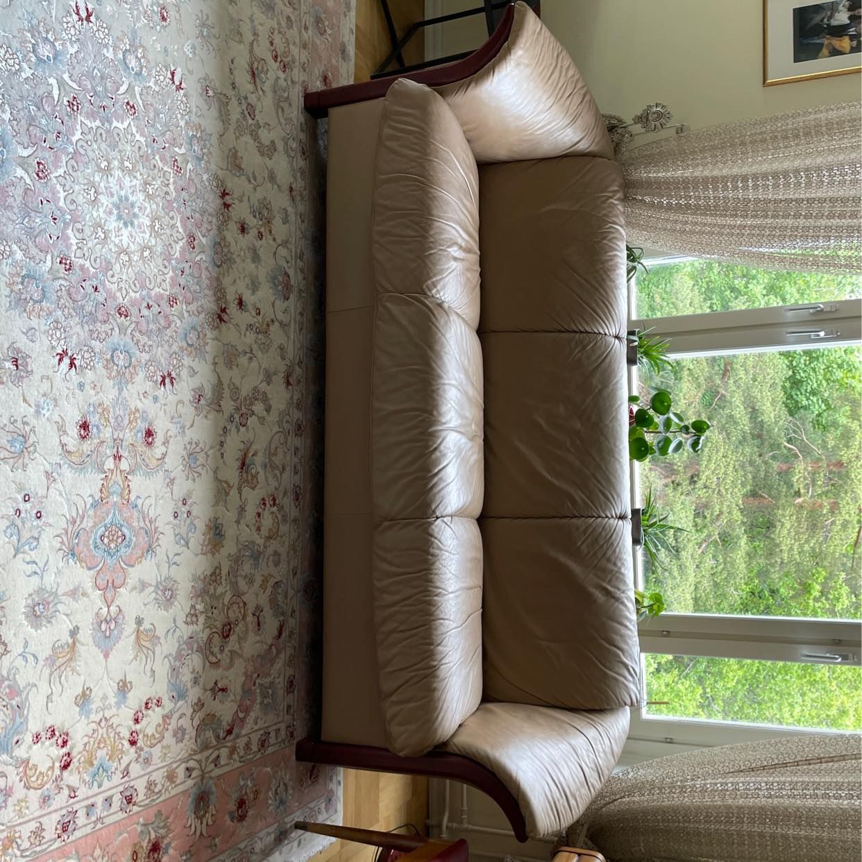 image of 2 sofas 3 and 2 seats - Solna