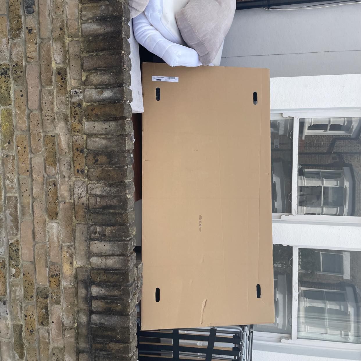 image of Dismantled sofa - London