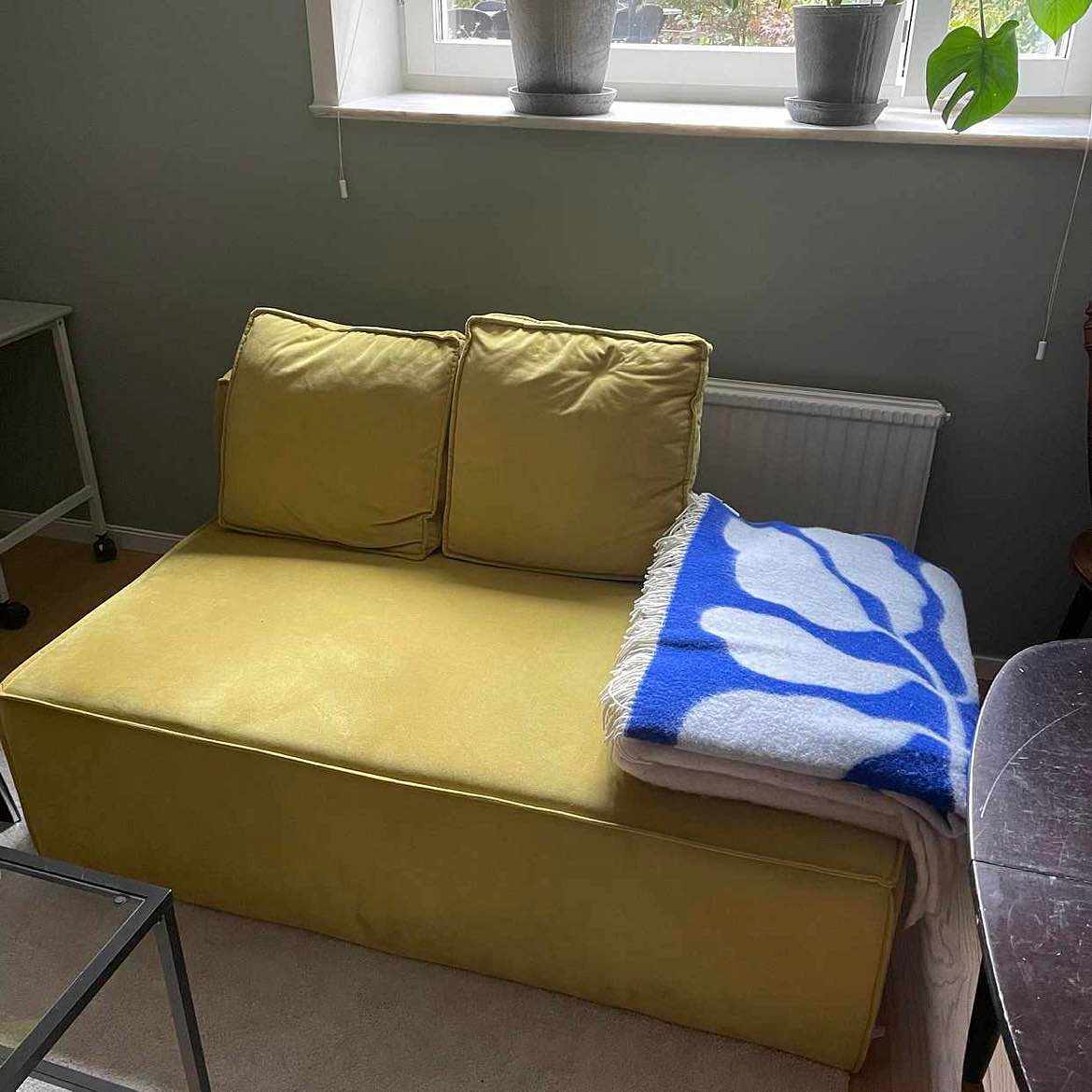 image of Hämta liten soffa - 