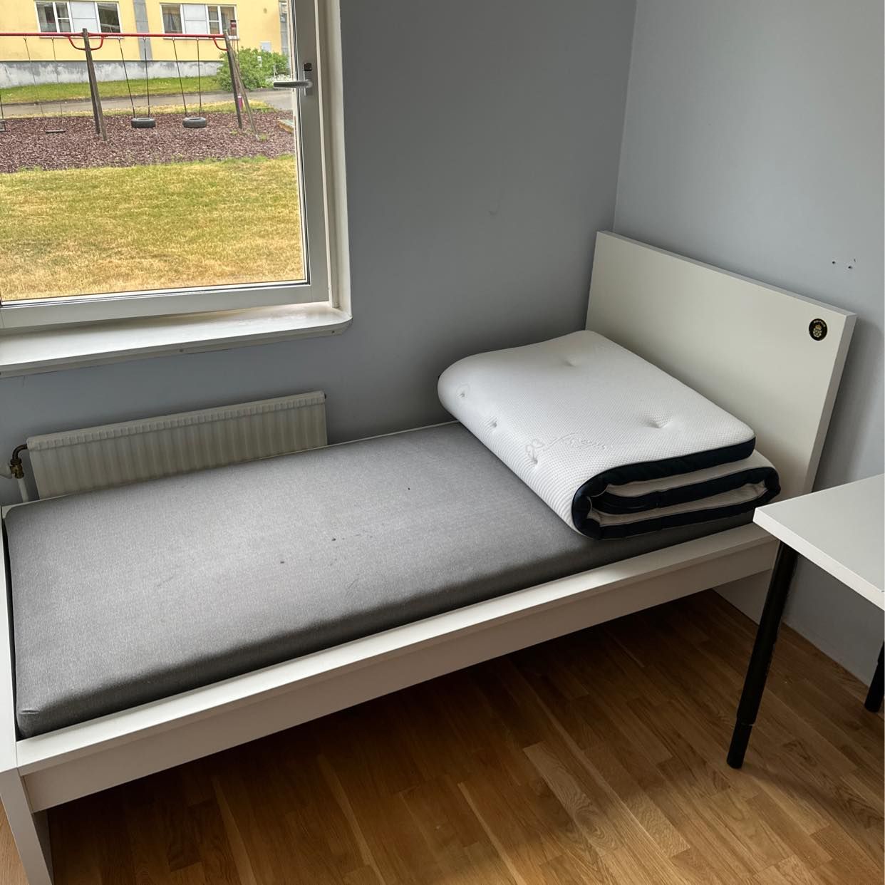image of IKEA Malm säng hämtas - Vallentuna