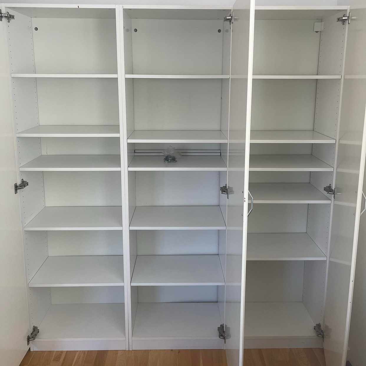 image of 3 garderober 60x60x200 - Hägersten