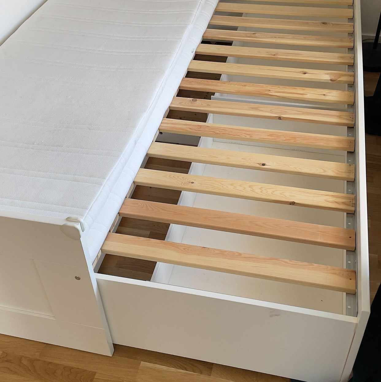 image of Moving Single Bed - 