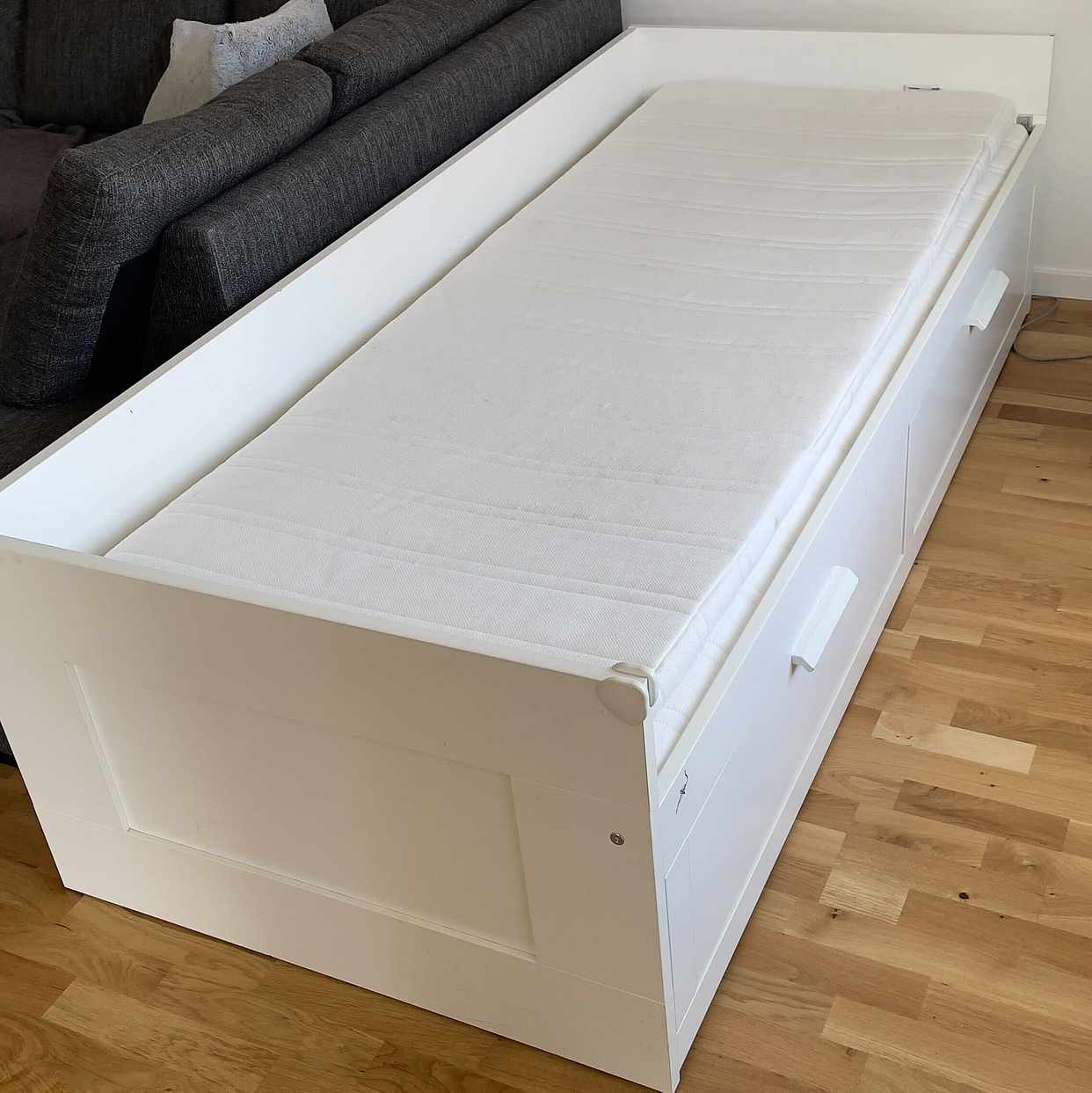 image of Moving Single Bed - 