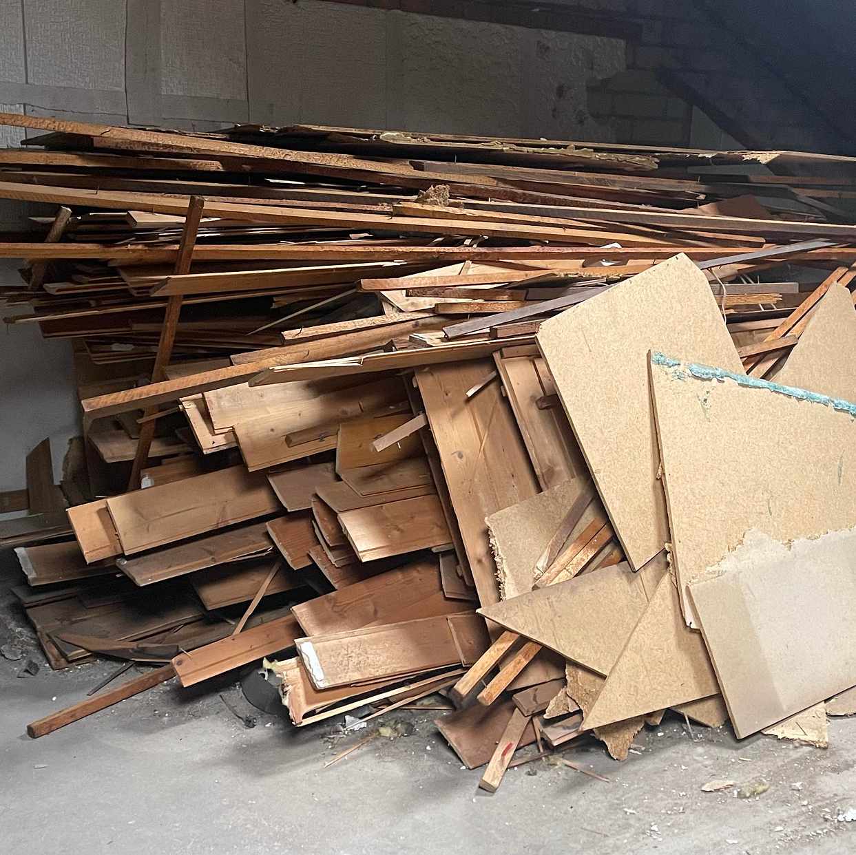 image of Entsorgung Holzpaneele - Berlin
