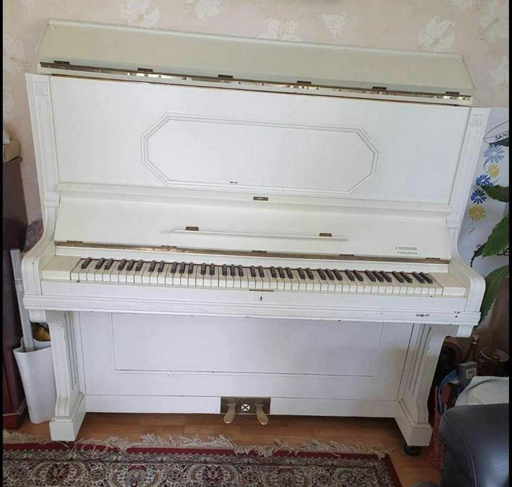 image of Speciellt vitt piano - 