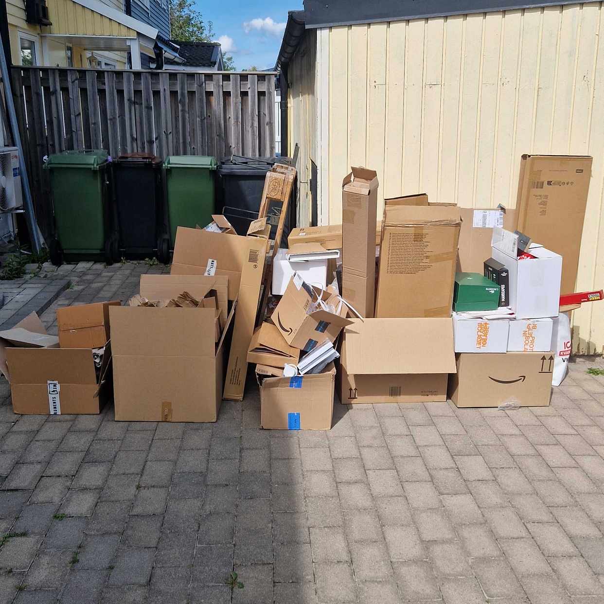 image of Cardboard/Paper/Pallet - Järfälla