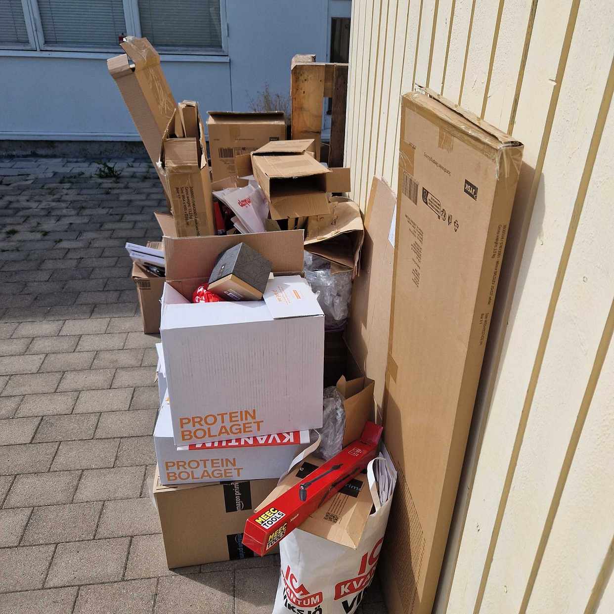 image of Cardboard/Paper/Pallet - Järfälla