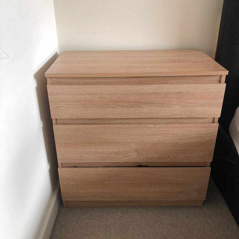 image of Drawers and bookcase - London