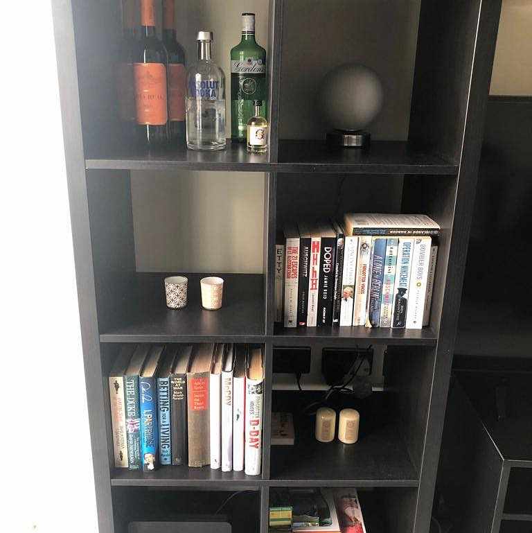 image of Drawers and bookcase - London