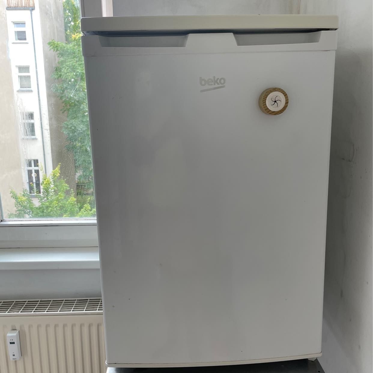 image of Fridge and standing fan - Berlin