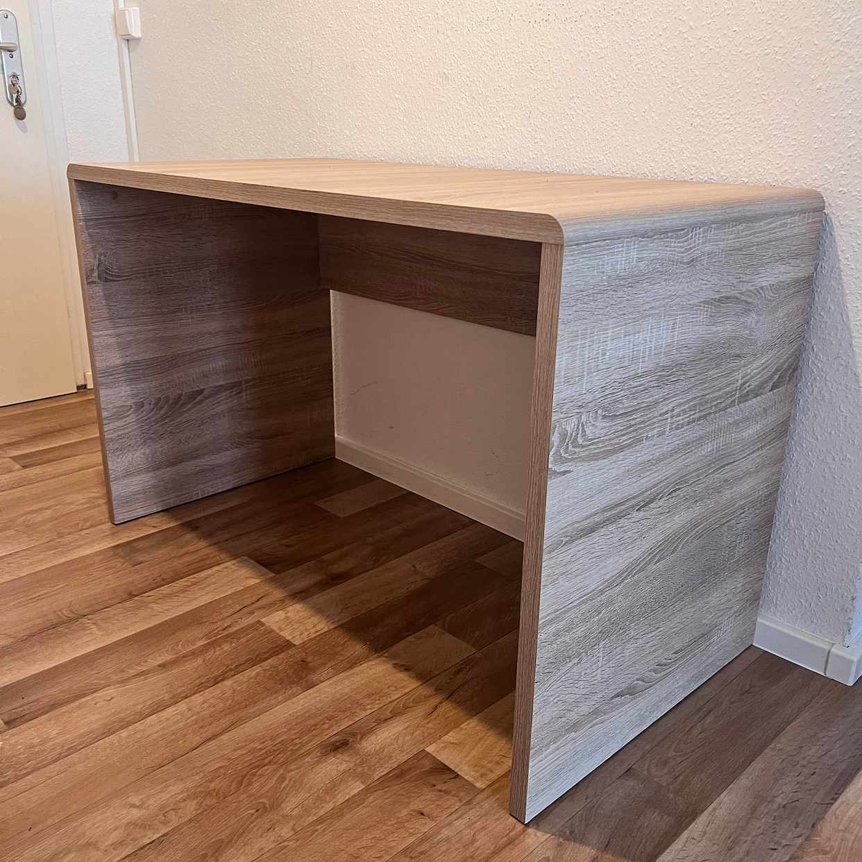 image of Table - Berlin