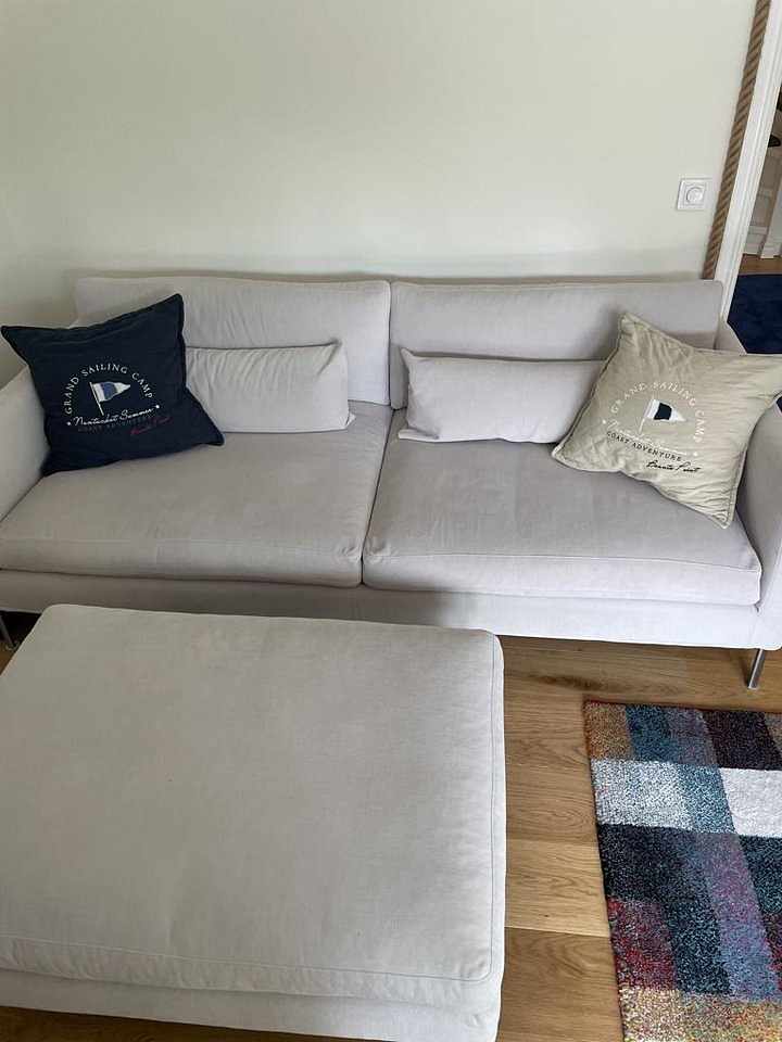 image of Beige Italiensk Soffa och - 