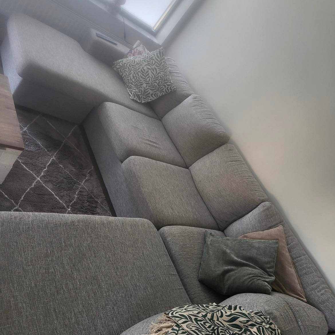 image of Sofa and Hemnes däggbadd - Kista