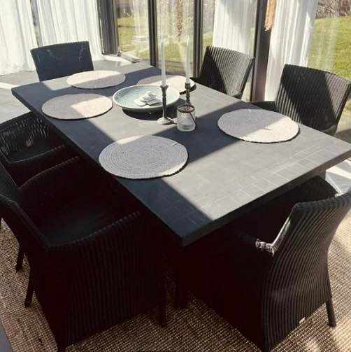 image of Heavy table and 6 chairs - 