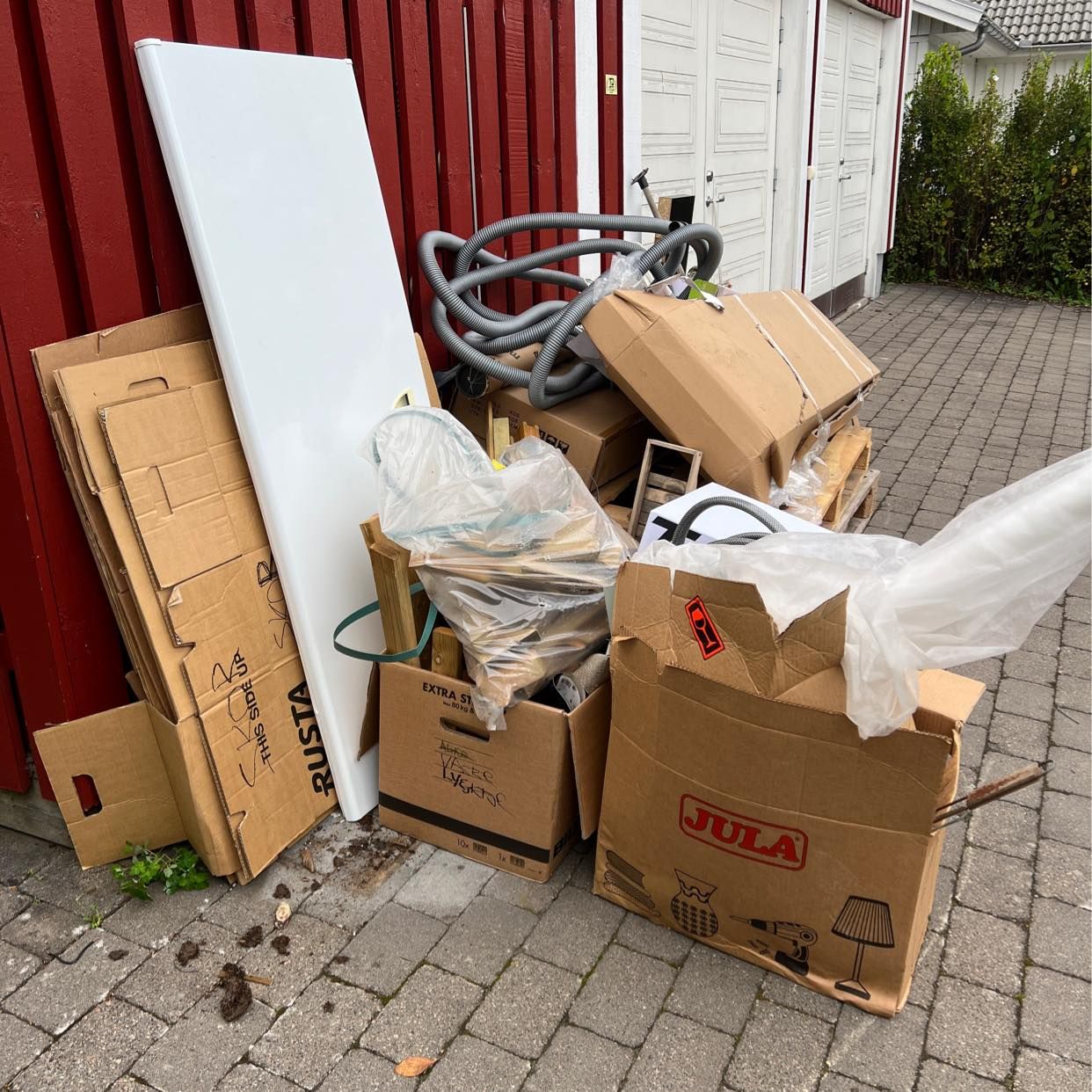 image of Slänga skräp - Landvetter