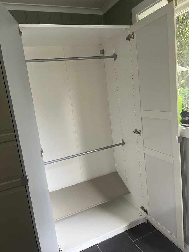 image of Garderob med plats för my - 