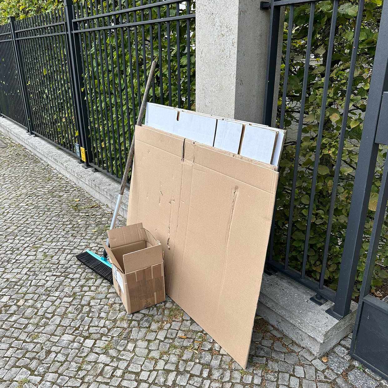 image of Kartons & Besen - Charlottenburg-Wilmersdorf