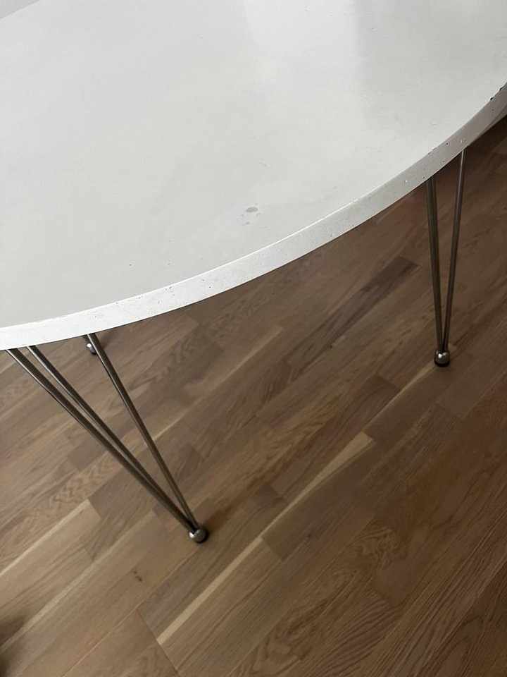 image of Runt matbord med stålben - 