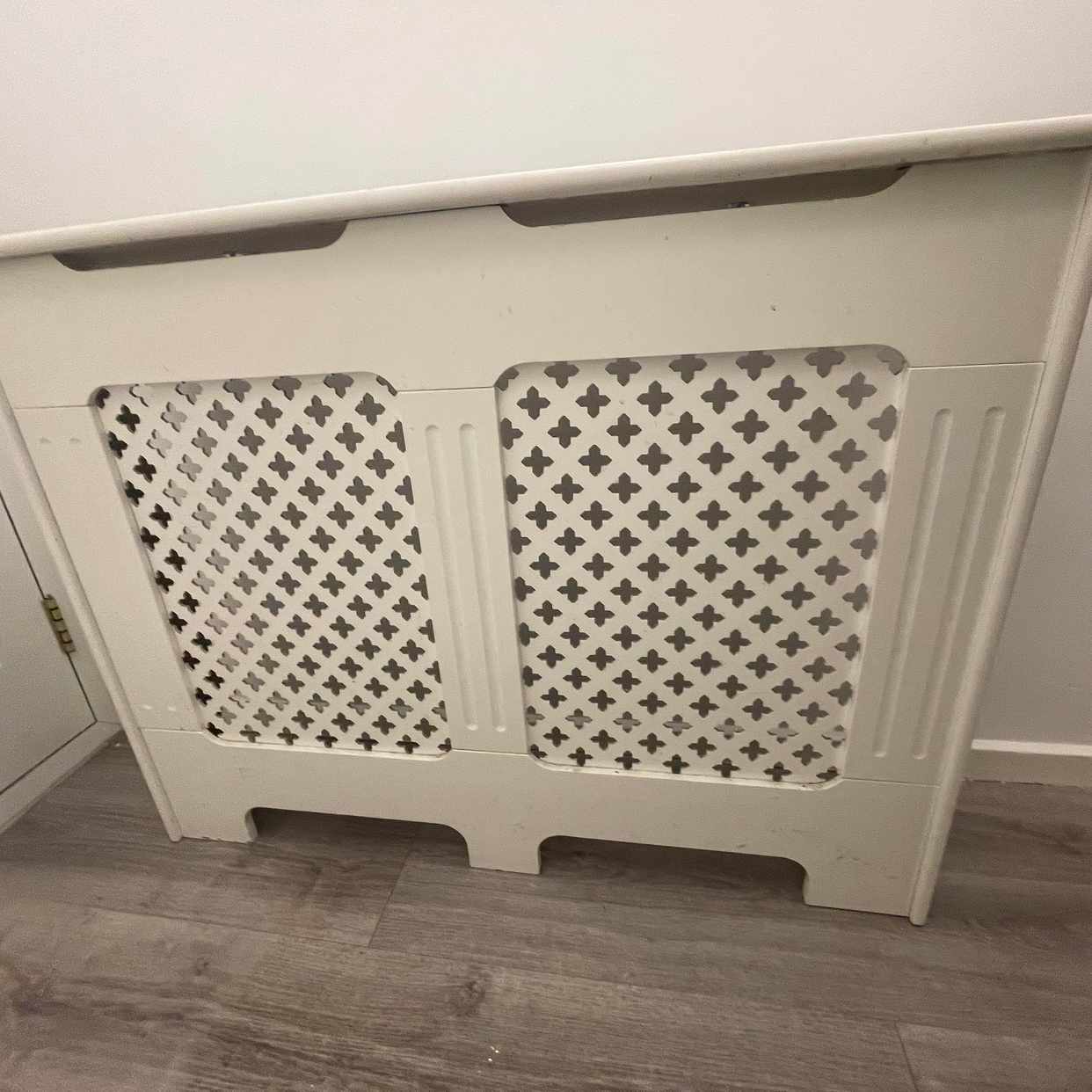 Sideboard/radiator cover London Tiptapp