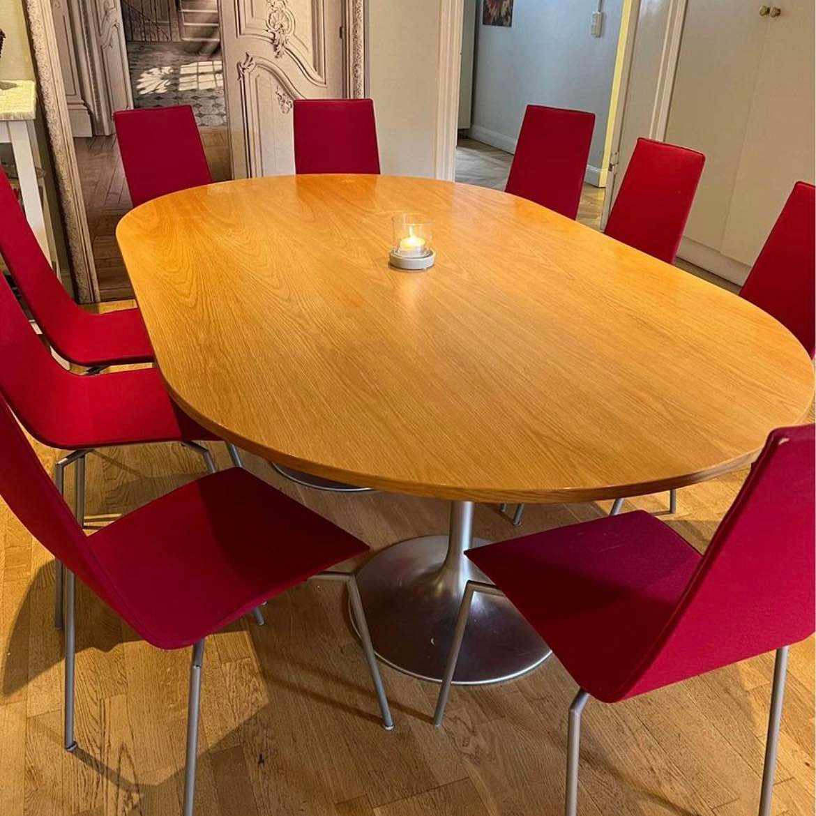 image of 2 Table and 14 chairs - 