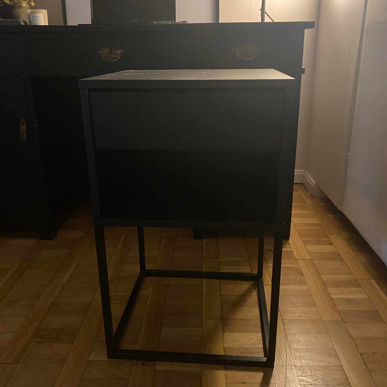 image of VIKHAMMER sängbord - Hägersten