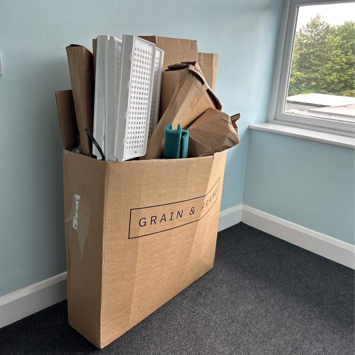 Remove cardboard boxes London Tiptapp