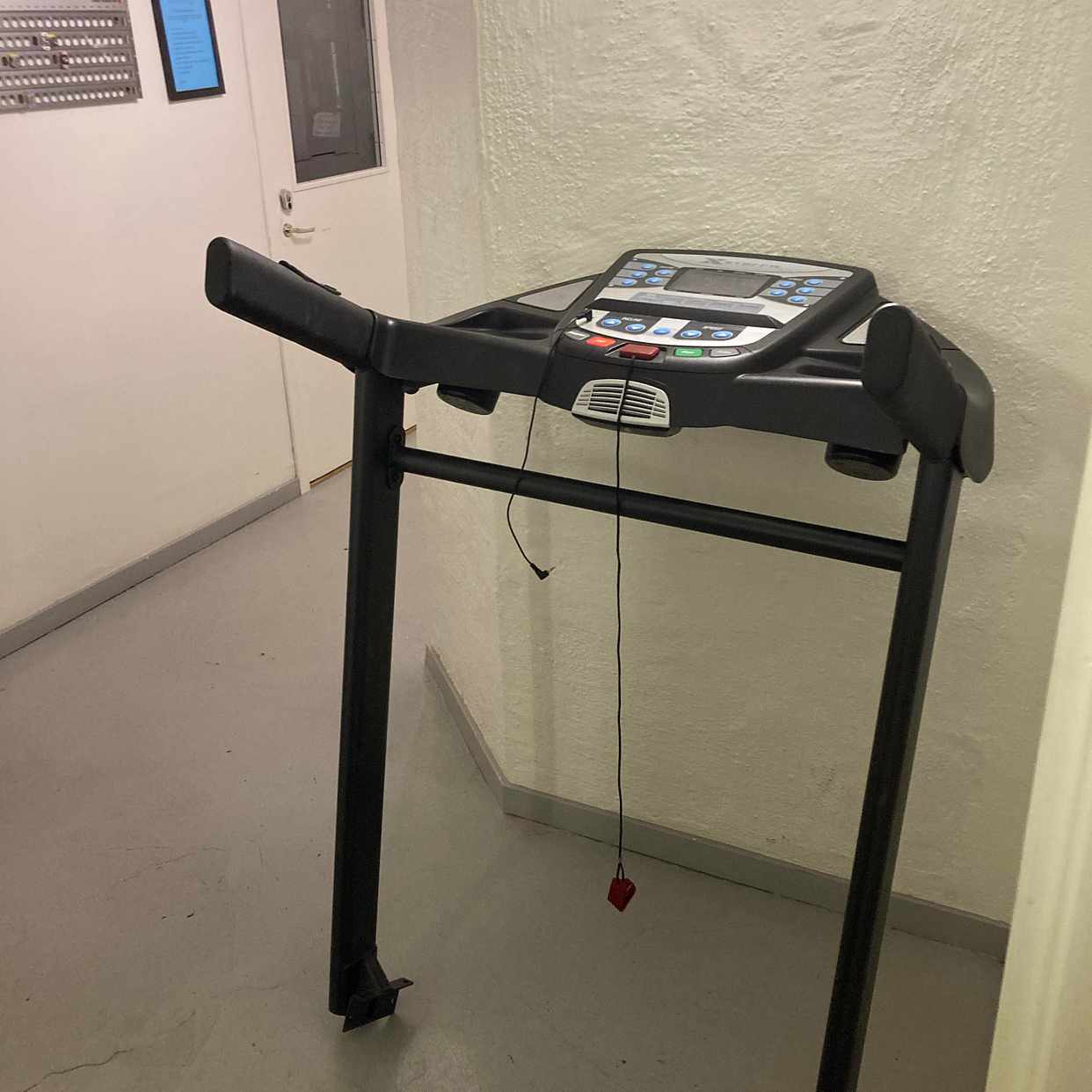 image of Köra löpband till soptipp - Älvsjö