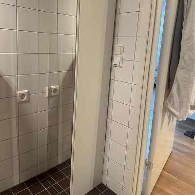 image of Badrumsskåp med spegel - 