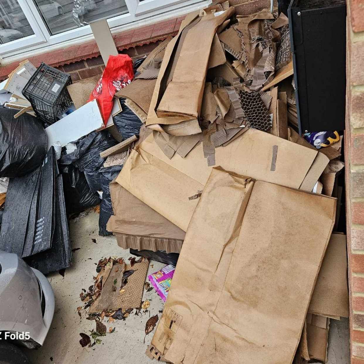 Some clearance rubbish t Northfleet Tiptapp