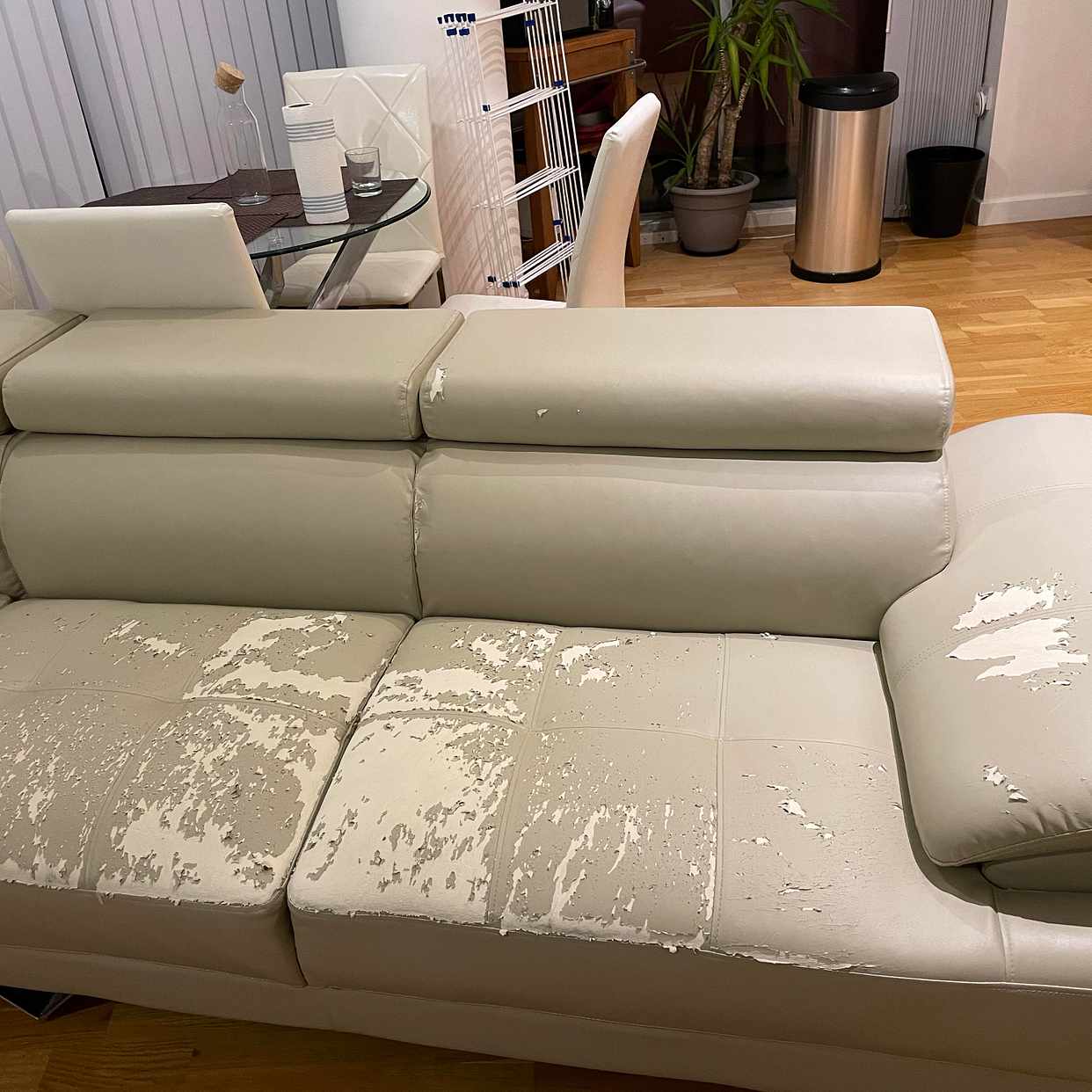 image of Removal of old sofa - London