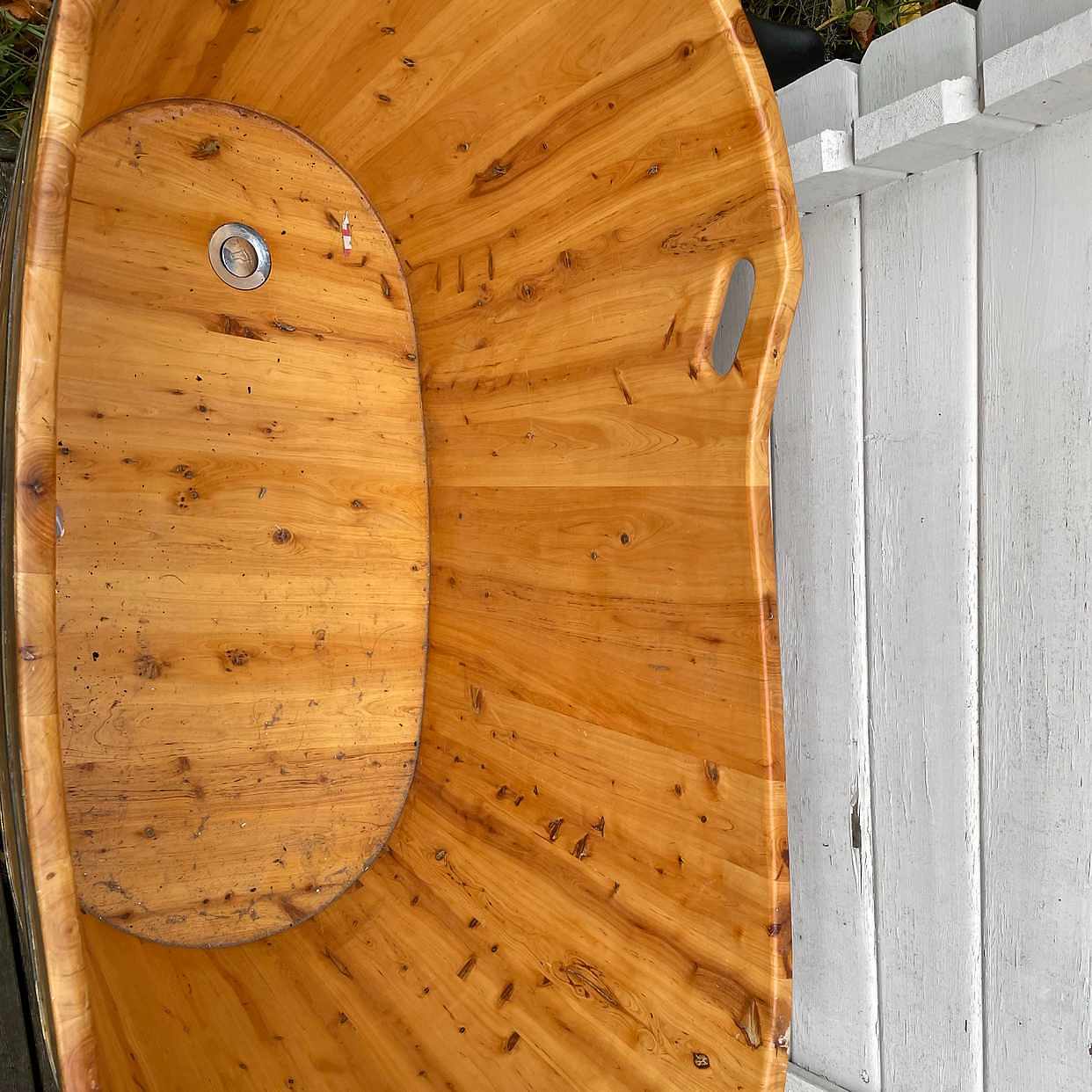 image of Wooden tub - 