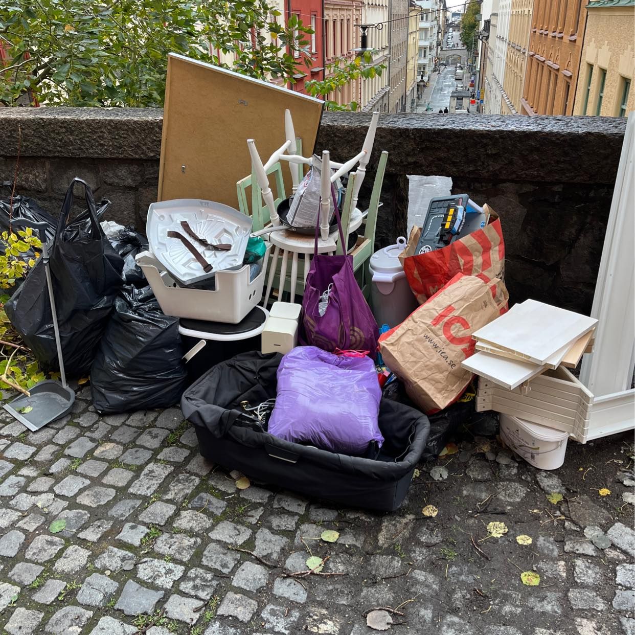 image of Hämta blandat avfall - Stockholm