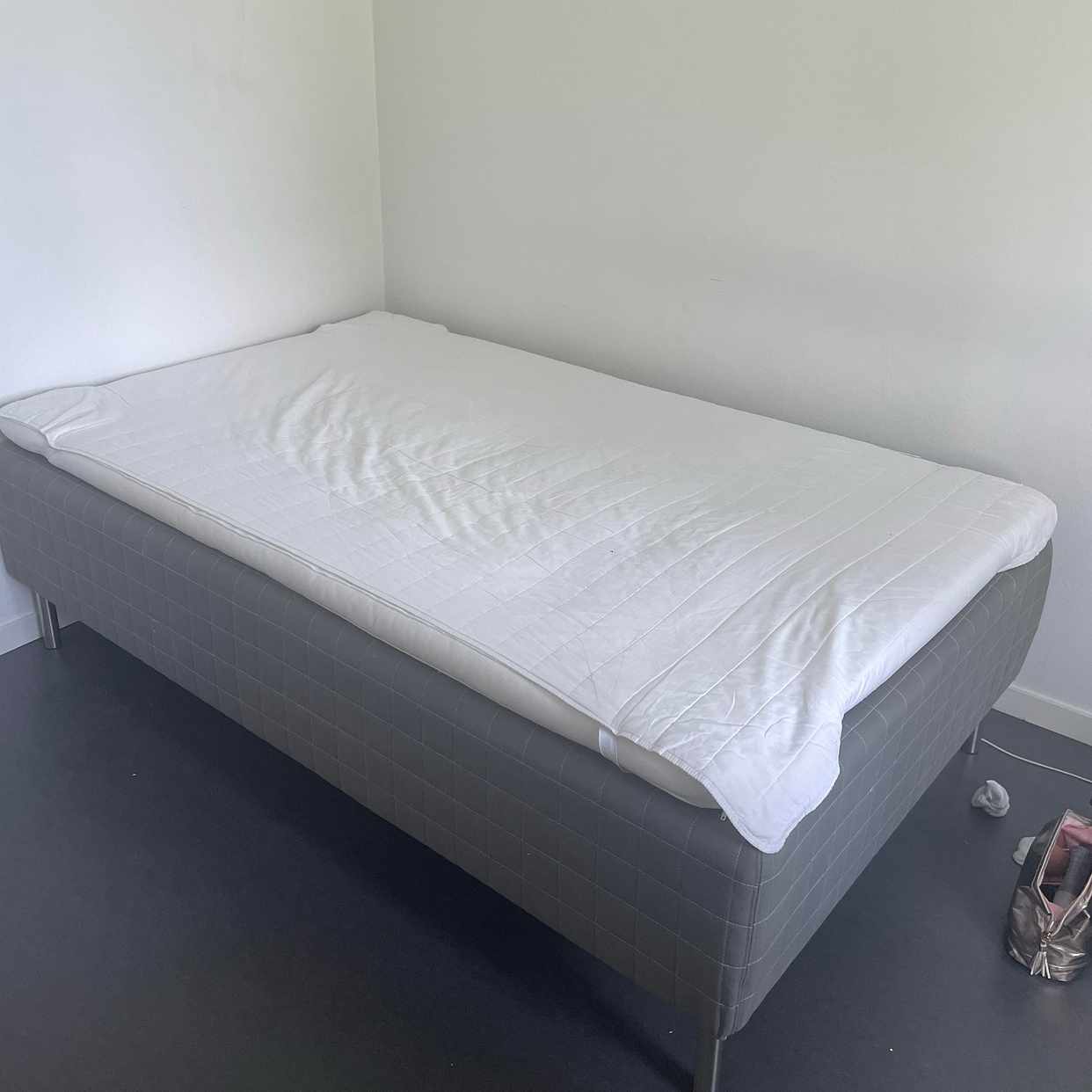 image of Hämta säng (gratis) - Örebro