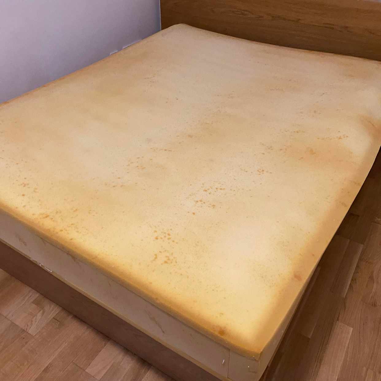 image of Discard mattress - Berlin