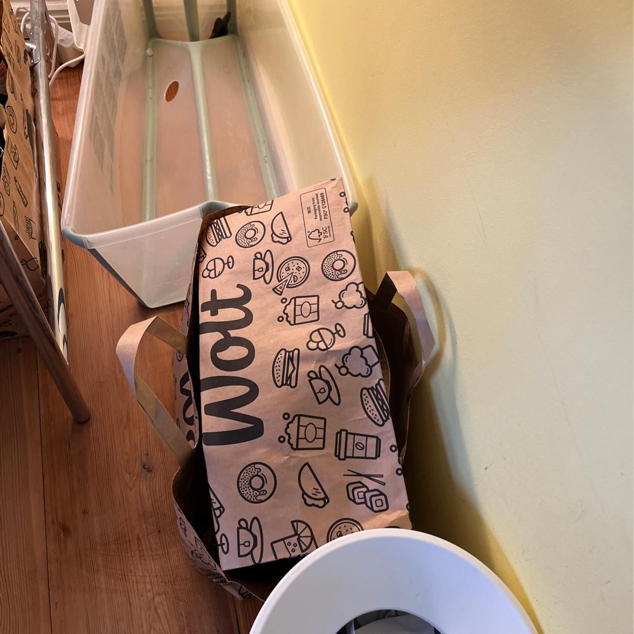 image of Bags with glass bottles - Pankow