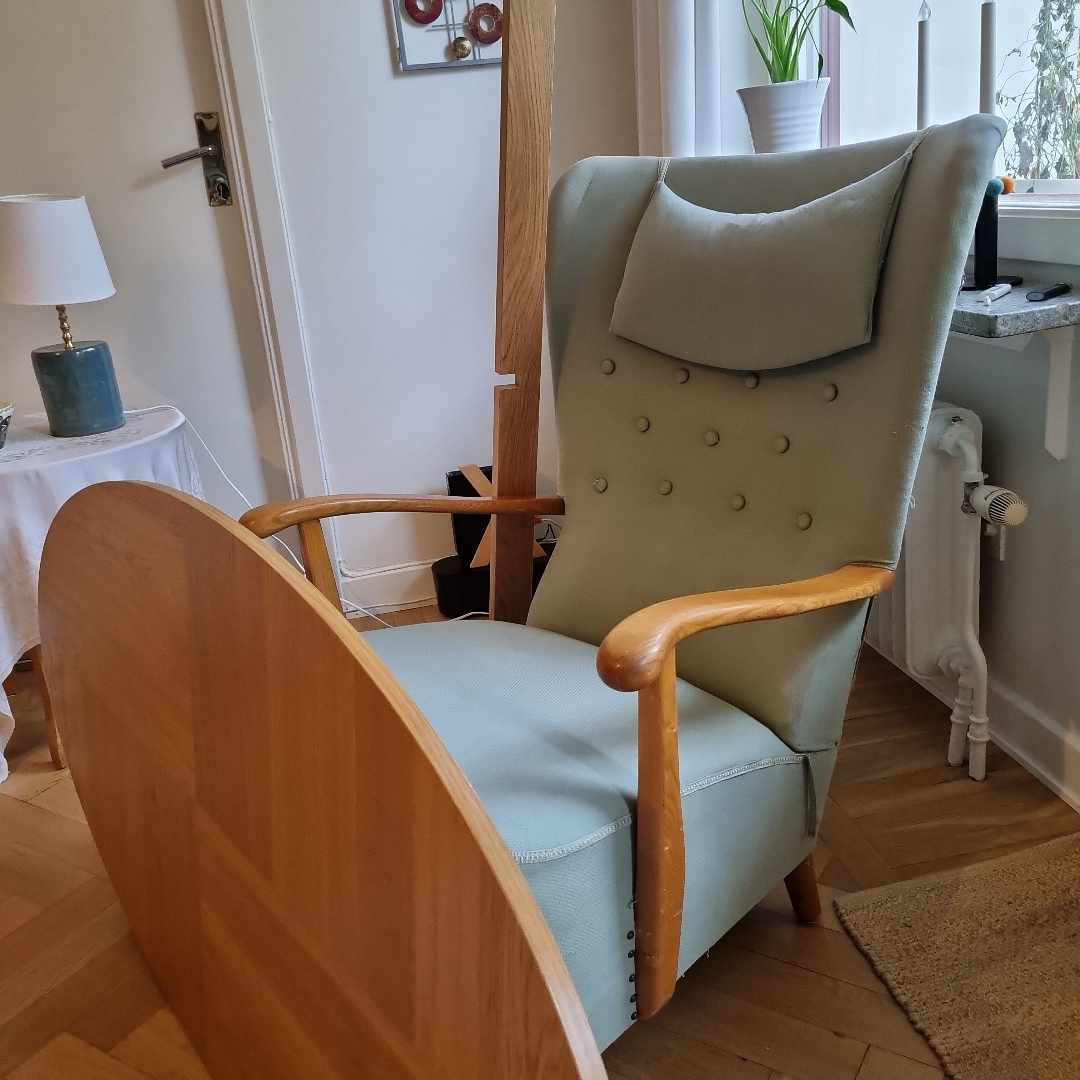 image of Hjälp få bort möbler - Bromma