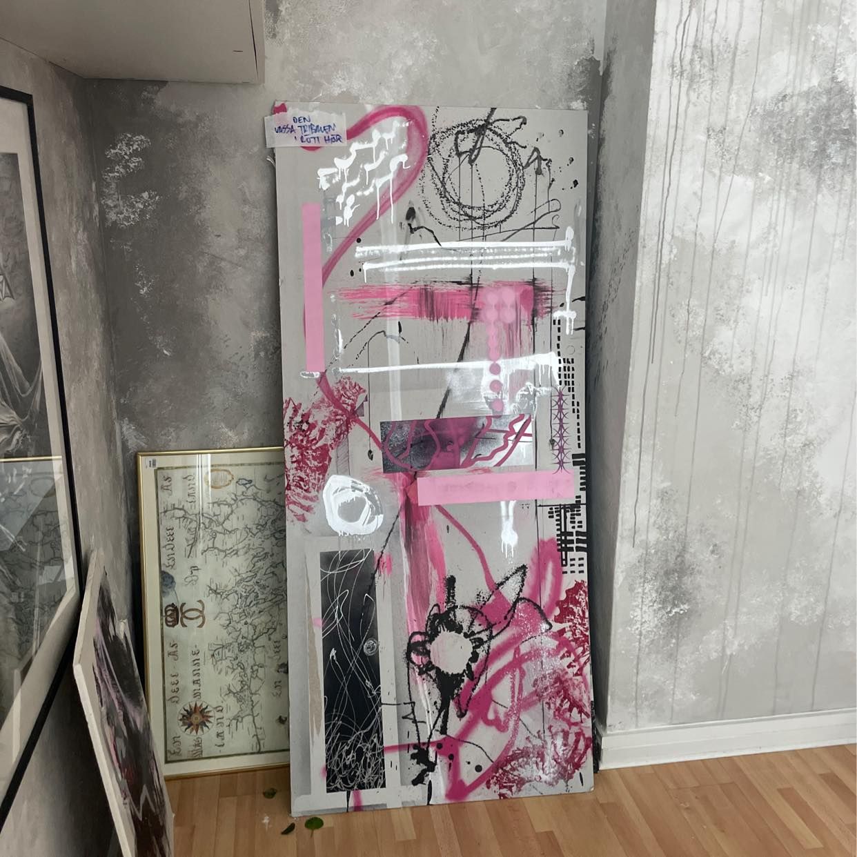 image of En stor tavla och en lite - 